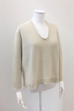 U-NECK SWEATER natural / black